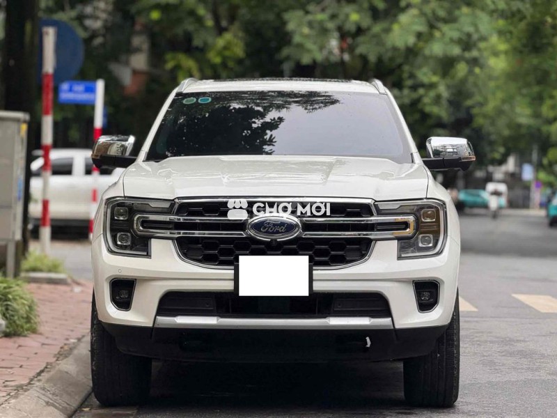 Everest Titanium 4x4 sx 2023 màu trắng siêu đẹp