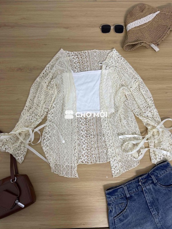 Áo khoác ren mỏng nhẹ hợp mặc hè thu