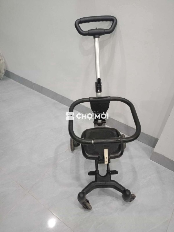 Xe đẩy gấp gọn cho bé
