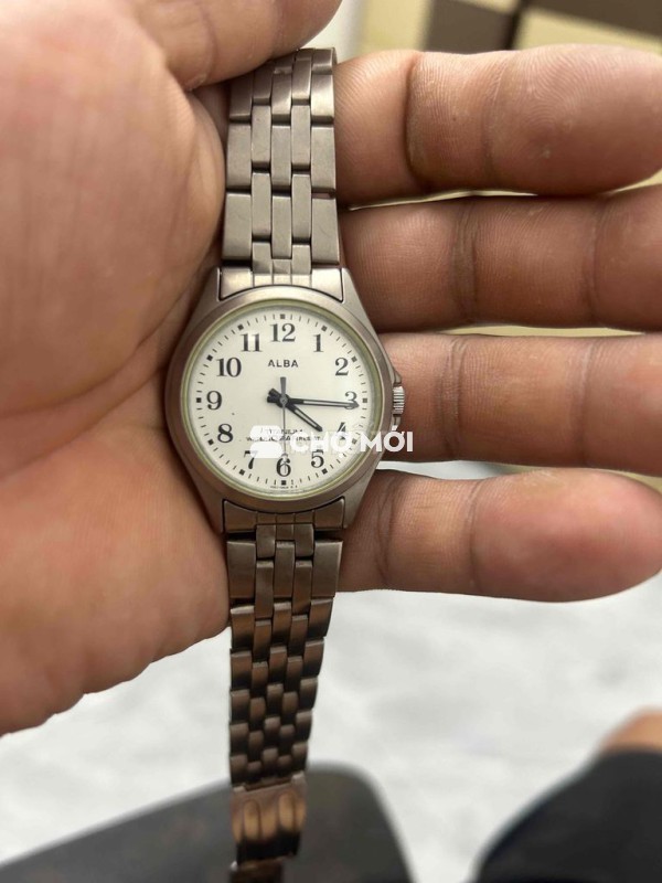alba của seiko titanium nguyên chất