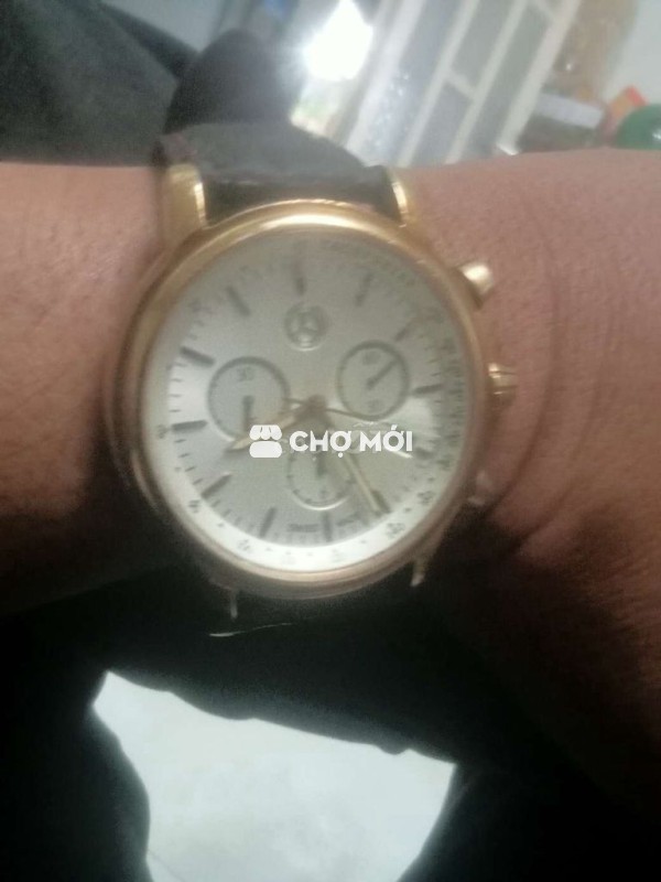 Đồng hồ thụy Sỹ dan hoạt động bình thường