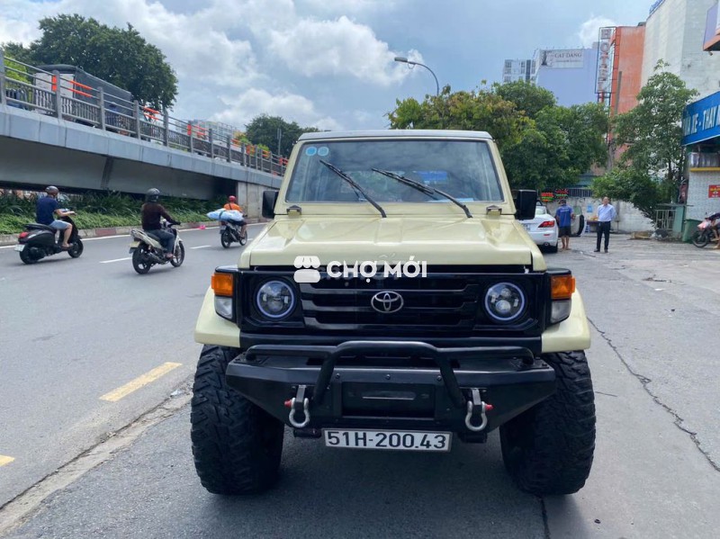 Toyota Land Cruiser BJ70 4.0 MT 1989