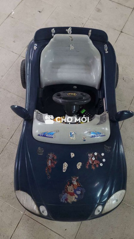 Bán xác xe ô tô 4 bánh cho bé nè !