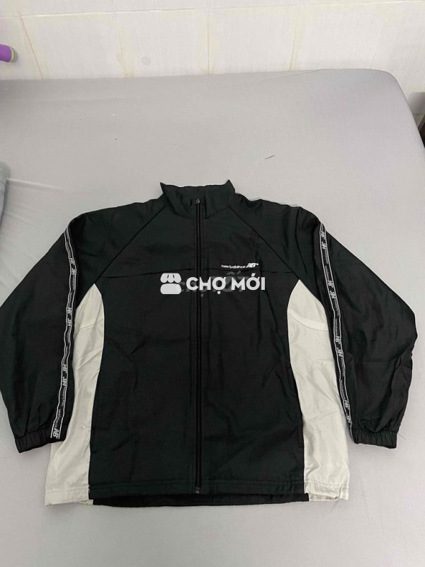 Áo Khoác NewBalance Chính Hãng Size L 70-78kg