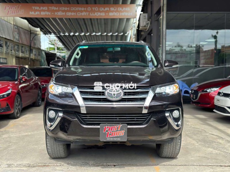 Toyota Fortuner 2017 2.7V 4x2, AT,máy xăng,màu nâu
