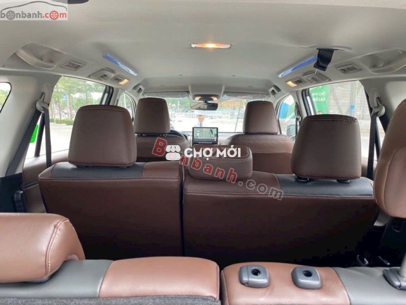 Innova Cross 2025