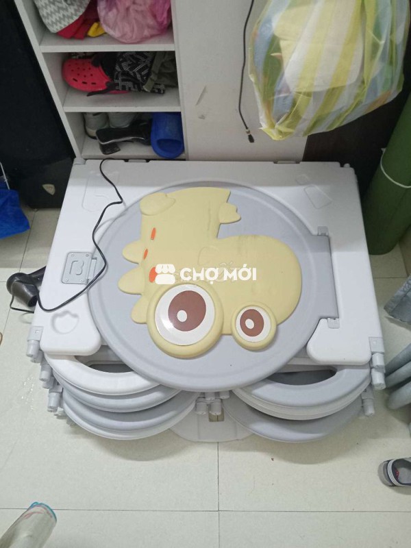 Quây nhưa cho bé