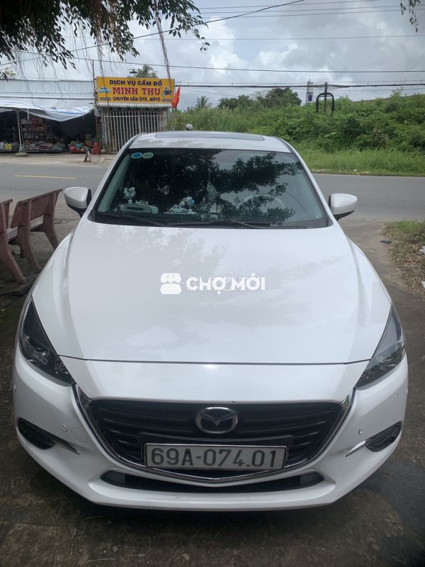 Mazda 3 2019 1.5L Luxury - 121000 km