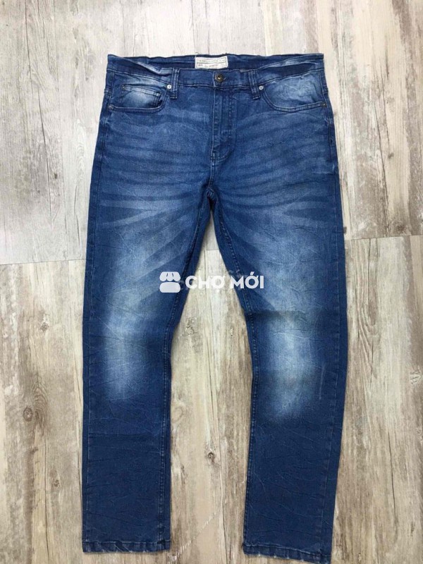 Julian alexander       Mỹ 🇺🇸 Sz. 36.
