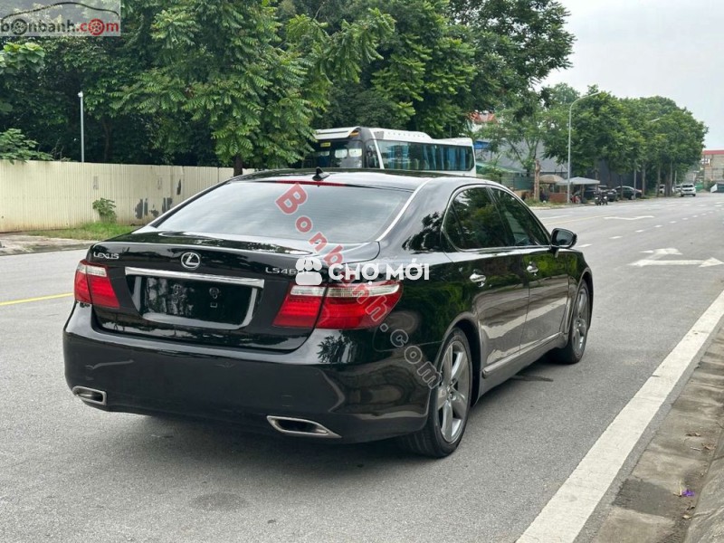 Lexus LS 460L, sản xuất 2007.