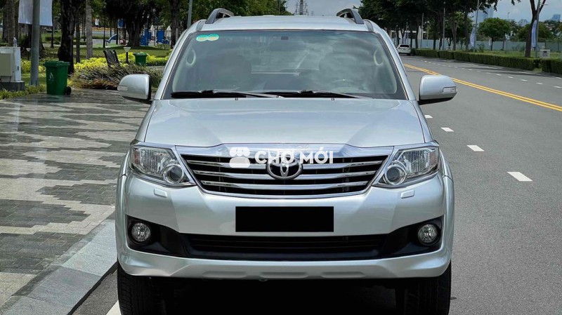 Toyota Fortuner 2013 - 105000 km