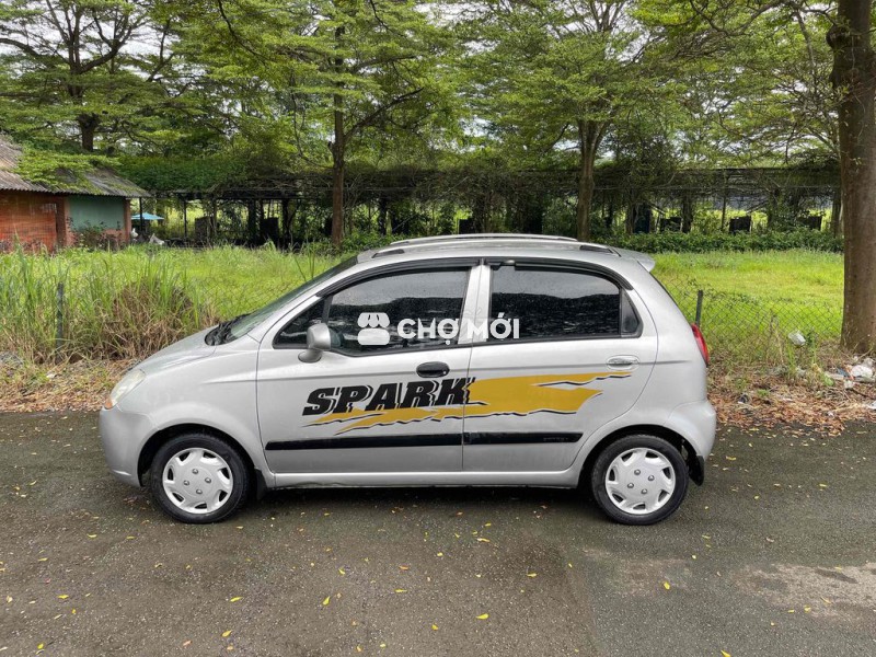 Chevrolet Spark 2011 LT 0.8 MT - 6879 km