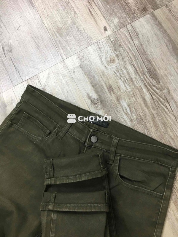 Uniqlo.    Rêu      Sz. 31.