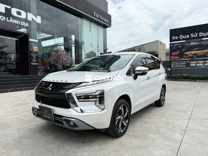 Mitsubishi Xpander Premium 2023 Trắng - 55.600 km