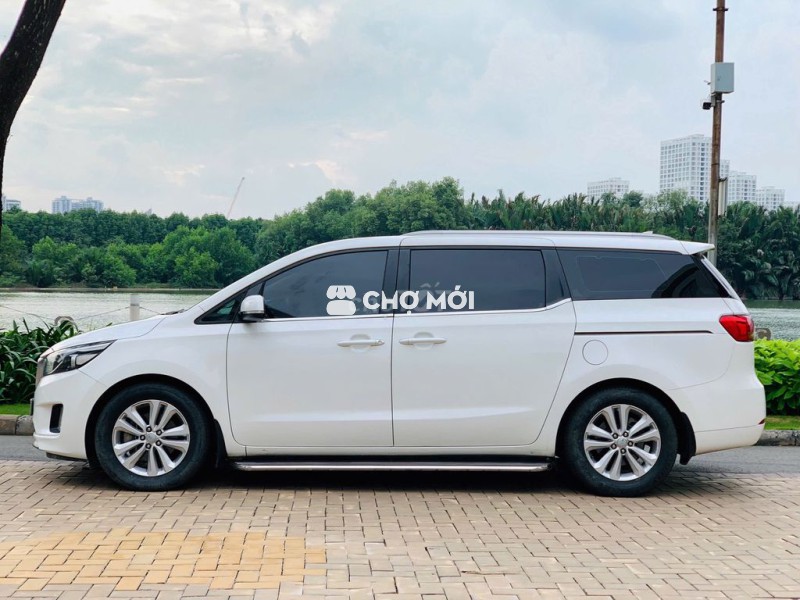 Kia Sedona 2016 3.3 GAT - 150000 km