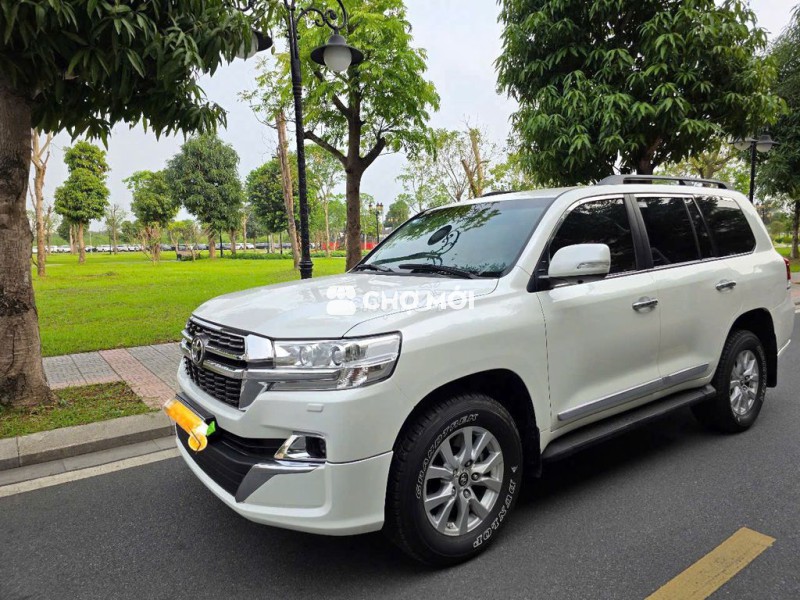 Toyota Land Cruiser 2016 VX 4.6 V8 - 90000 km