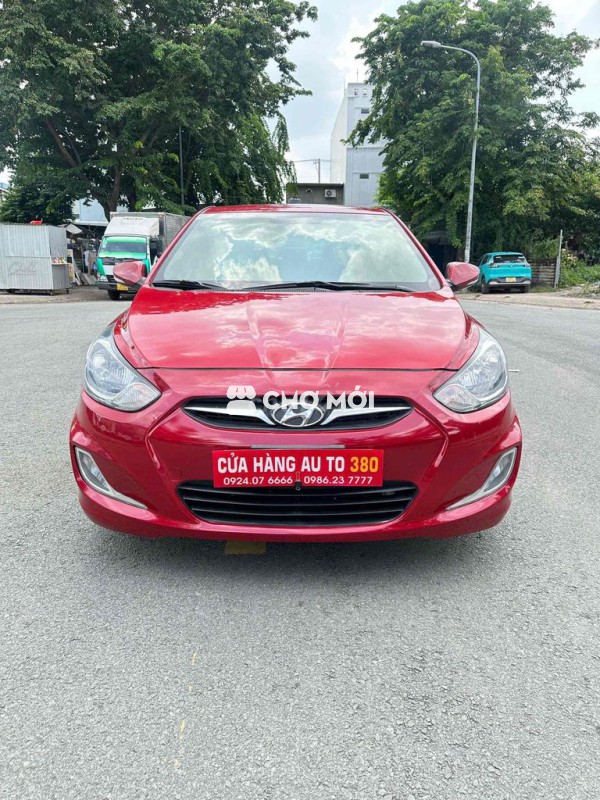 Hyundai Accent 2012 AT.