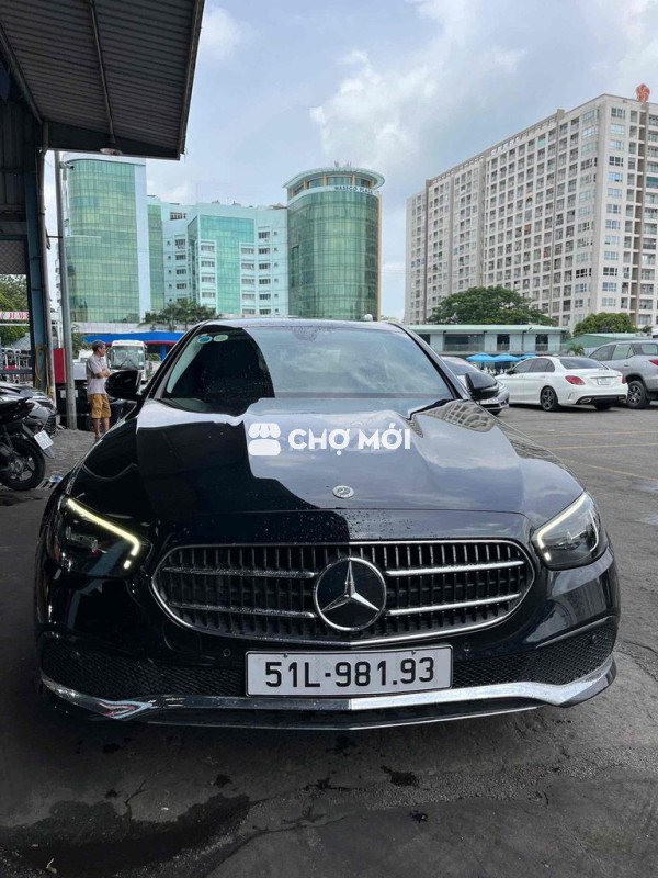 Mercedes Benz E180 lướt model 2022