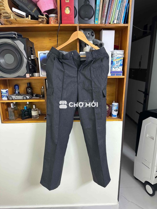 Cargopant Japan size S ạ. còn như mới. màu xám