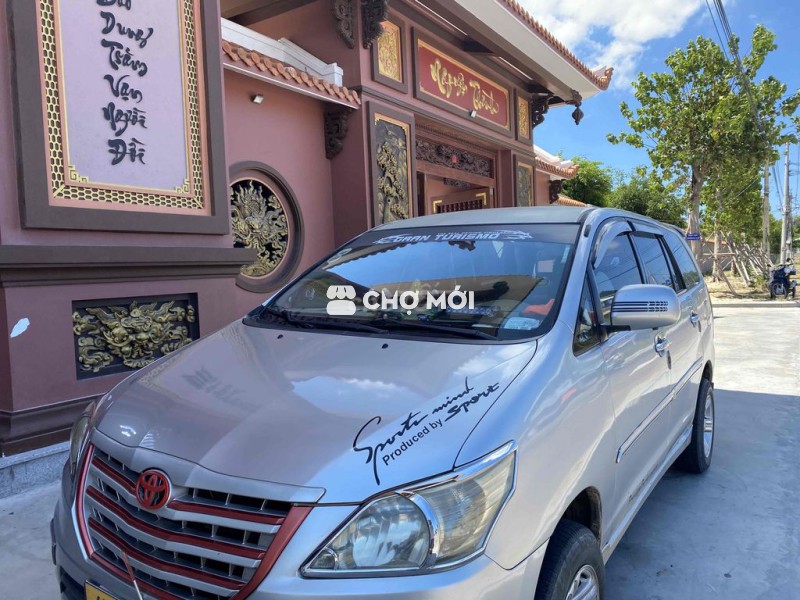Toyota Innova 2013 2.0J - 530858 km
