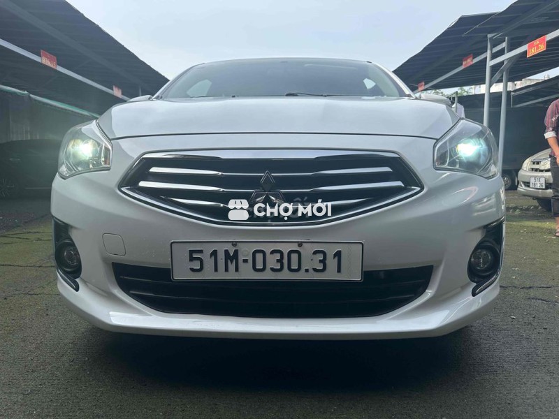 Mitsubishi Mirage 2017 1.2 CVT - 100000 km