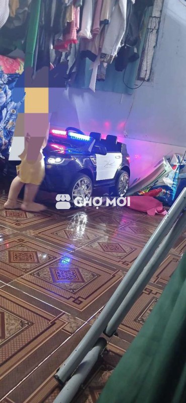 Bé không thích chơi nửa bán cho rộng phòng