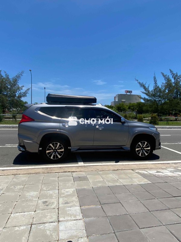 Mitsubishi PajeroSport 2019 máy dầu tự động.