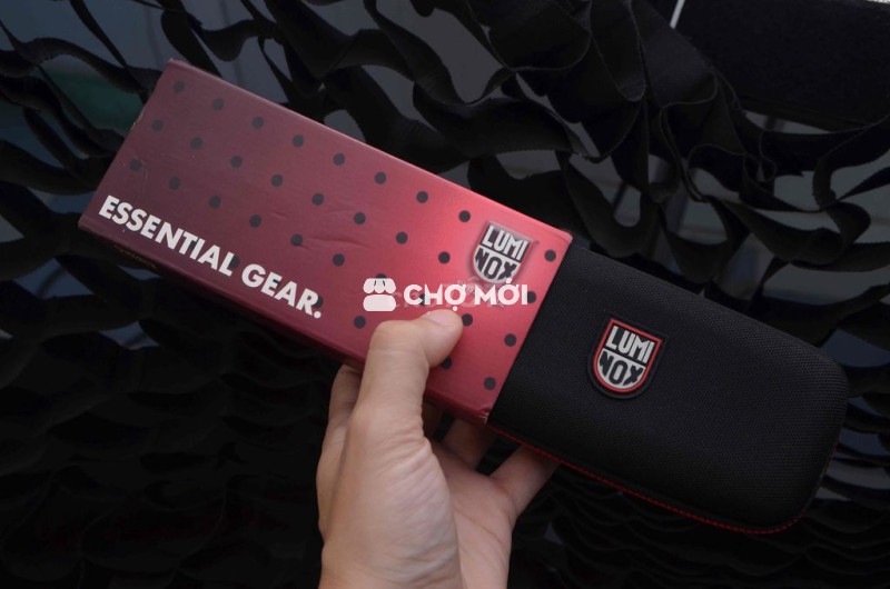Hộp đồng hồ Luminox chính hãng