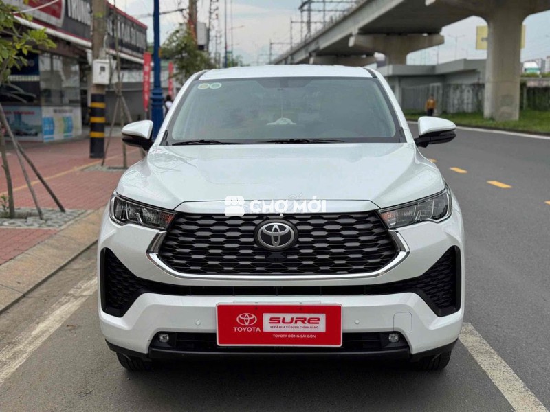 Innova Cross 2025 - 1000km Cập Bến