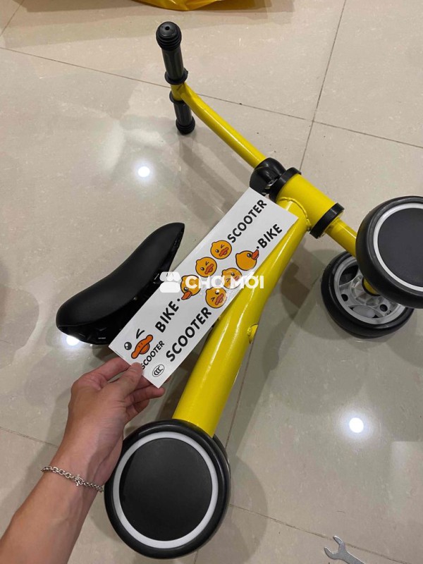 XE CHÒI CHÂN CHO BÉ - CHƯA SỬ DỤNG