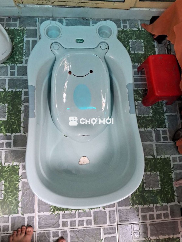 Pass thau tắm em bé size lớn còn mới