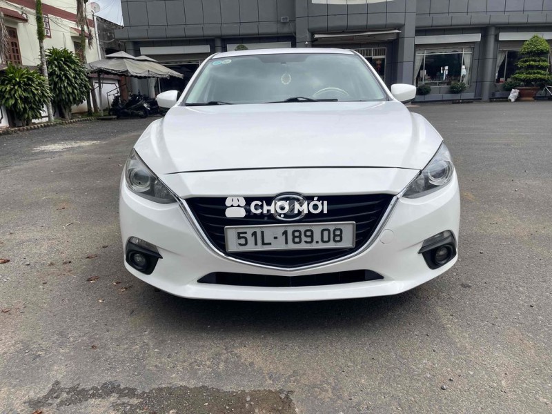 Mazda 3 2015 1.5 AT Hatchback - 100 km