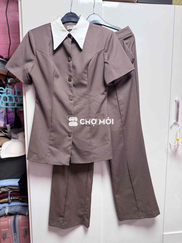 Set công sở màu nâu size L mới 99%