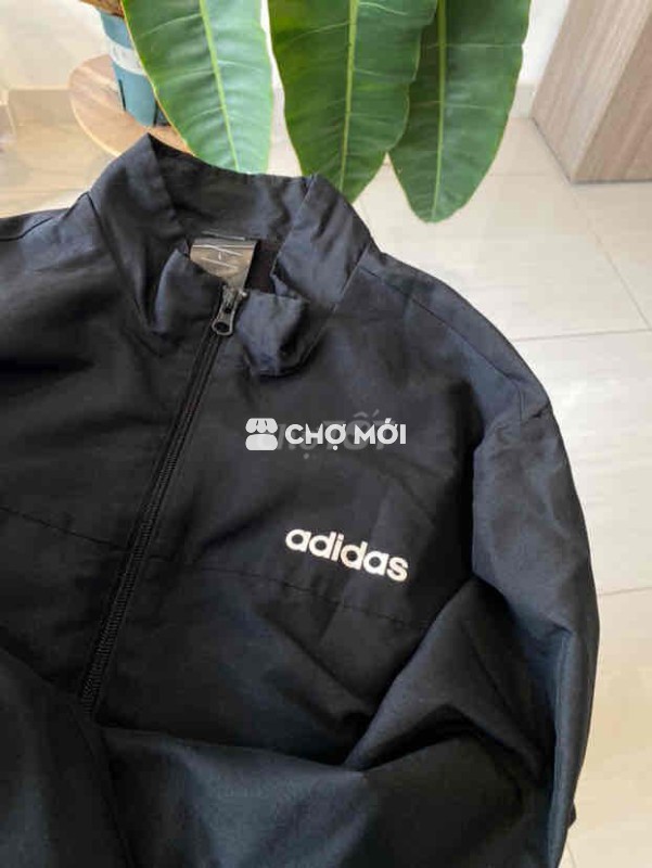 Adidas chính hãng
