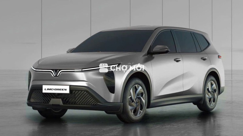 VinFast Limo Green 2025