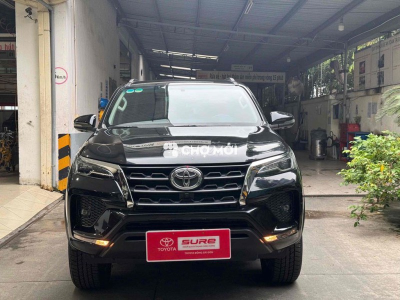 Toyota Fortuner 2024 2.7 AT 4x2 - 2715 km