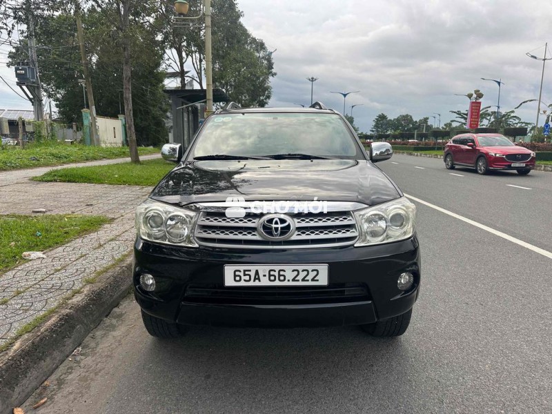 Toyota Fortuner 2011 2.7V - 155000 km