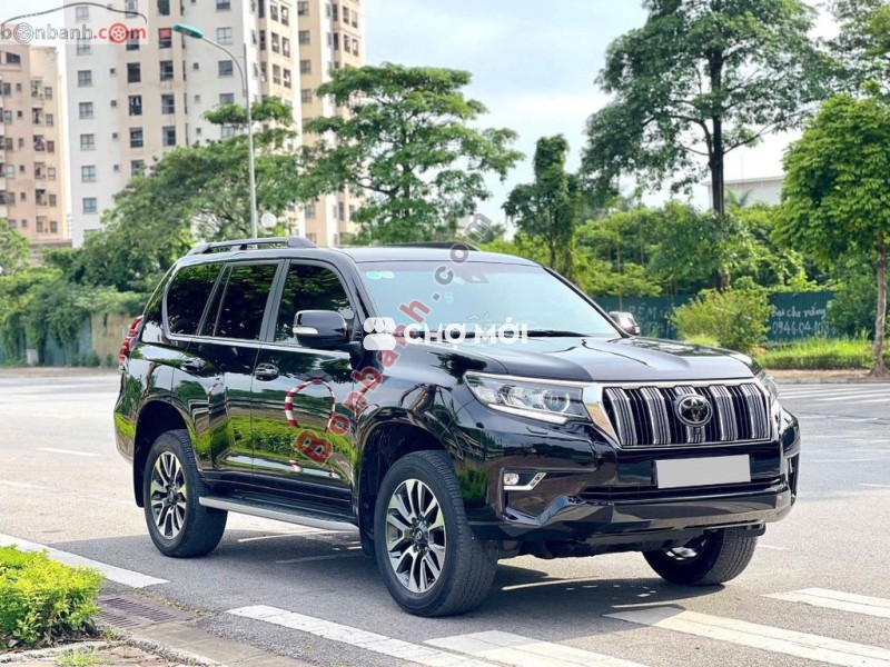 Toyota Land Cruiser Prado sx 2022 màu đen