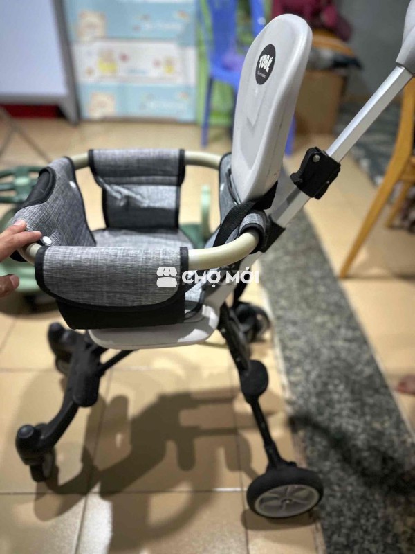 xe đẩy hiệu tobe mới 90%
