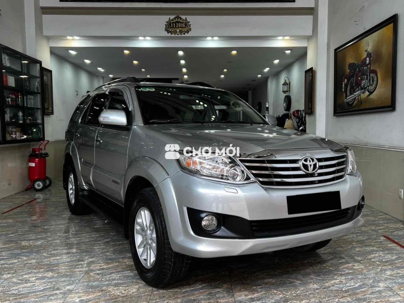 Toyota Fortuner 2012 2.7V 4x4 AT - 110000 km