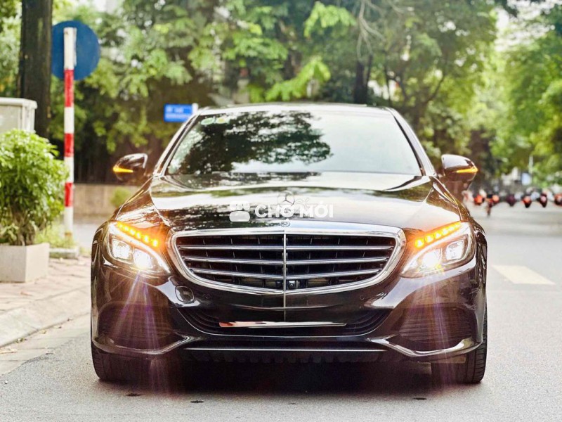 Mercedes C250 Exclusive 2018 màu đen siêu đẹp