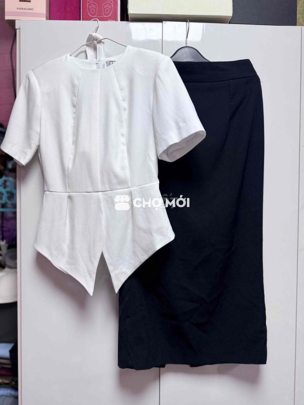Set công sở 2 áo 1 chân váy size L New