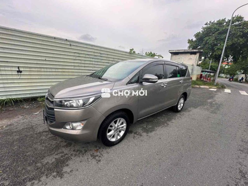 Toyota Innova 2020 2.0E - 73000 km