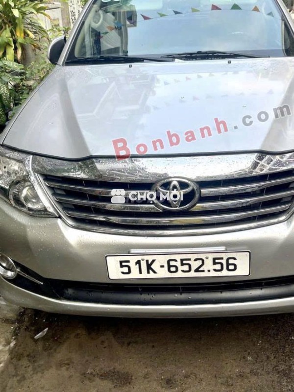 Toyota Fortuner 2.7V 4x2 AT 2015 Màu bạc
