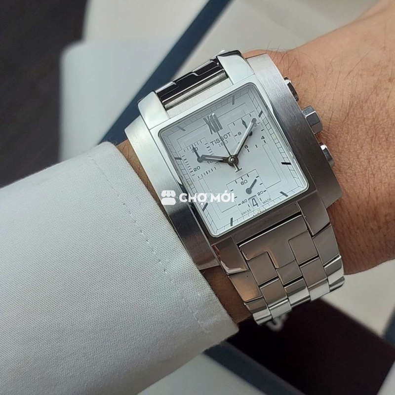 Cần bán Tissot vuông cực đẹp