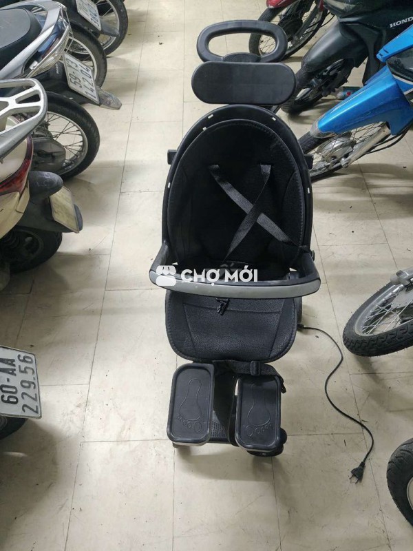 Cần thanh lý xe đẩy cho bé