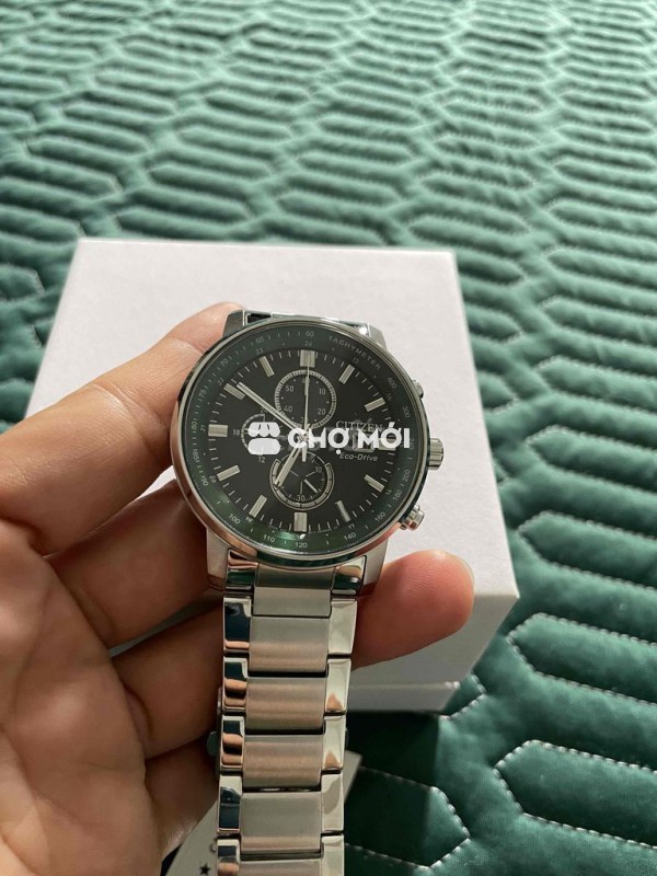 mình cần pass lại đồng hồ nam, còn mới nguyên seal