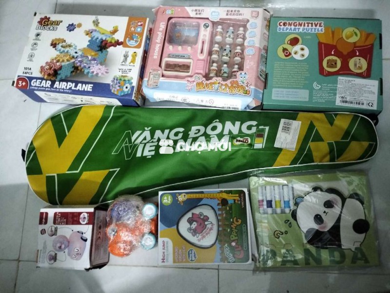 Cần bán 8 món đồ chơi như hình