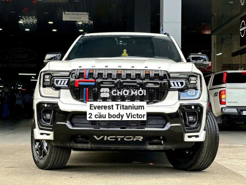 Ford Everest 2025 Titanium 2 Cầu-333 Triệu nhận Xe