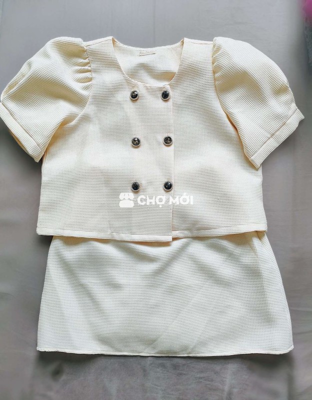 🌿 Set croptop vàng nhạt - đơn giản mà thanh tao